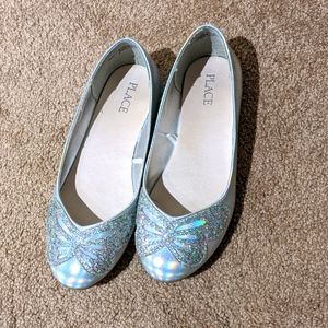 Price drop ⬇️ EUC girls silver dress shoe